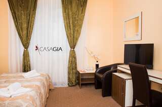 Гостевой дом Pension Casa Gia Клуж-Напока Стандартный двухместный номер с 1 кроватью или 2 отдельными кроватями-2